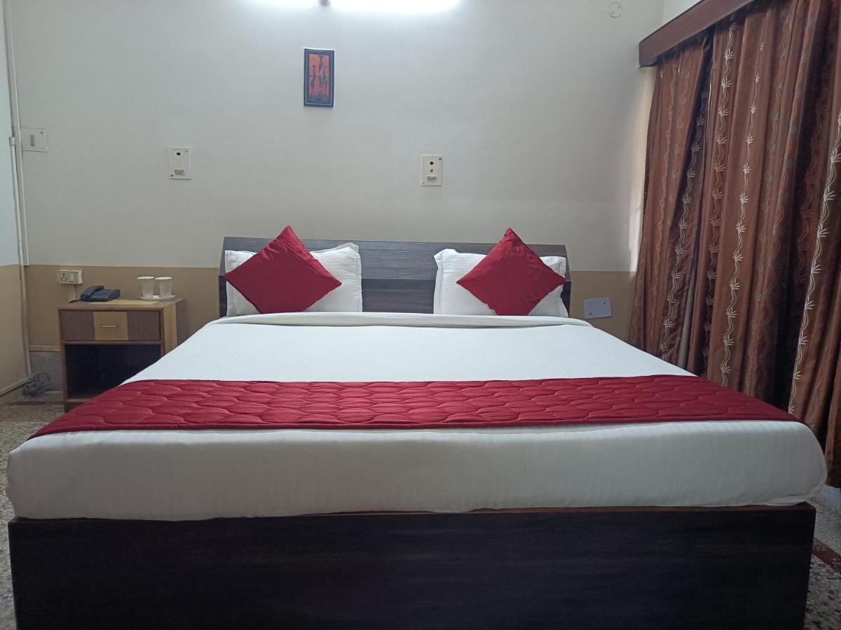 Riverview Guest House Guwahati Esterno foto