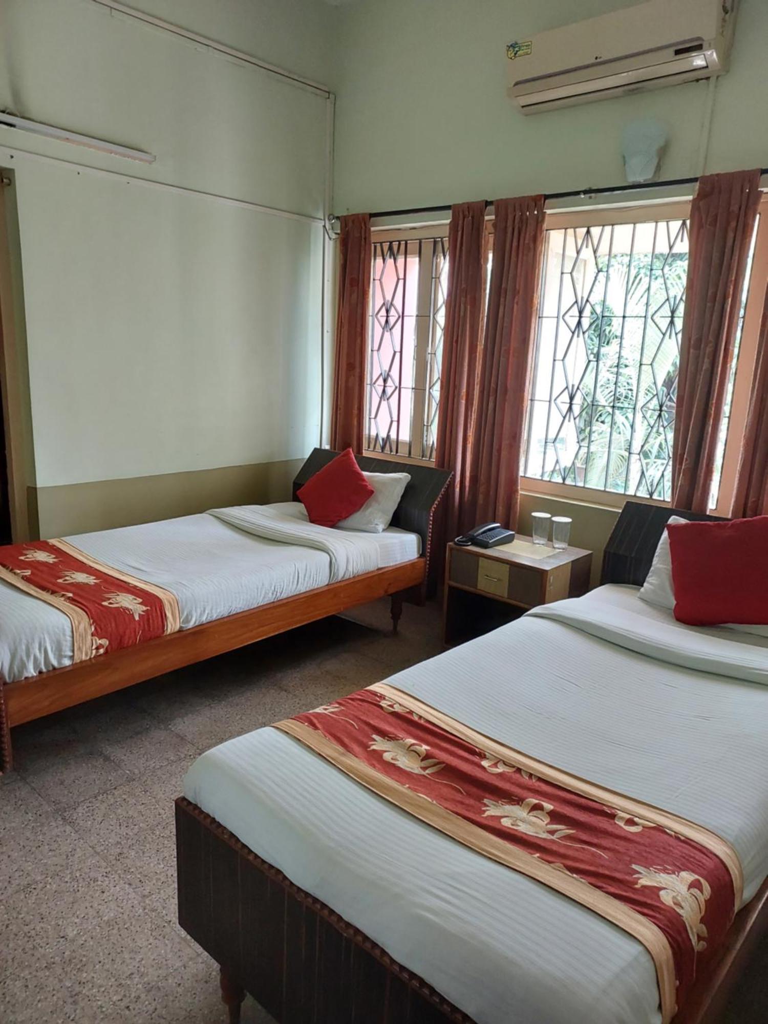 Riverview Guest House Guwahati Esterno foto