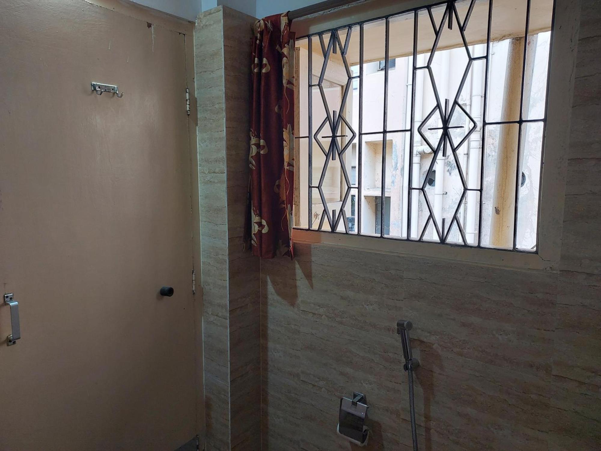 Riverview Guest House Guwahati Esterno foto