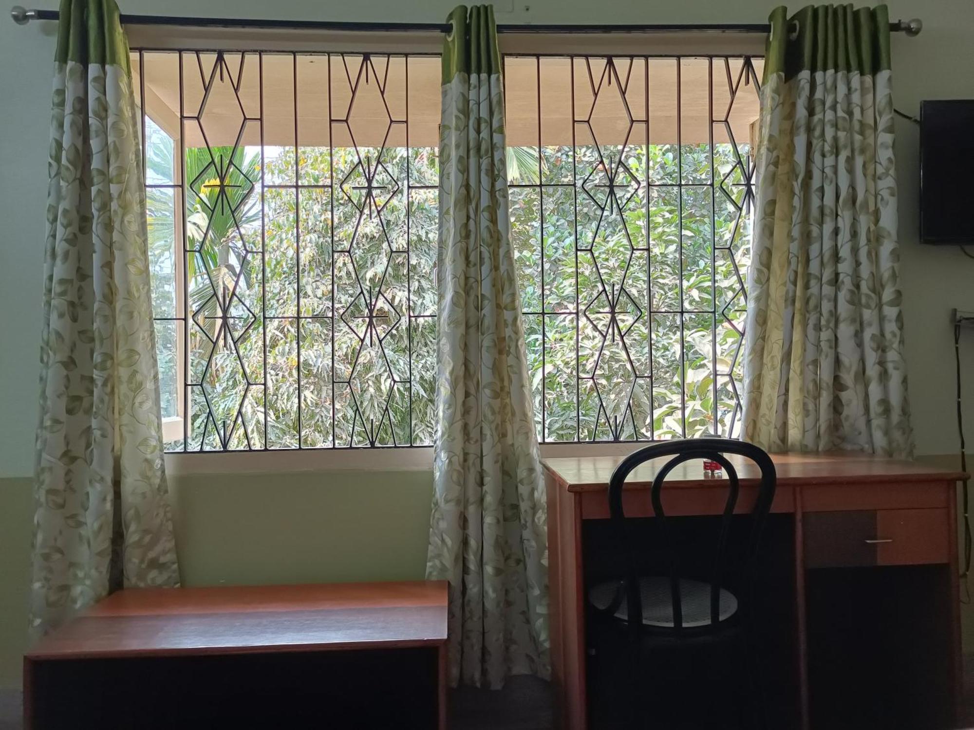 Riverview Guest House Guwahati Esterno foto