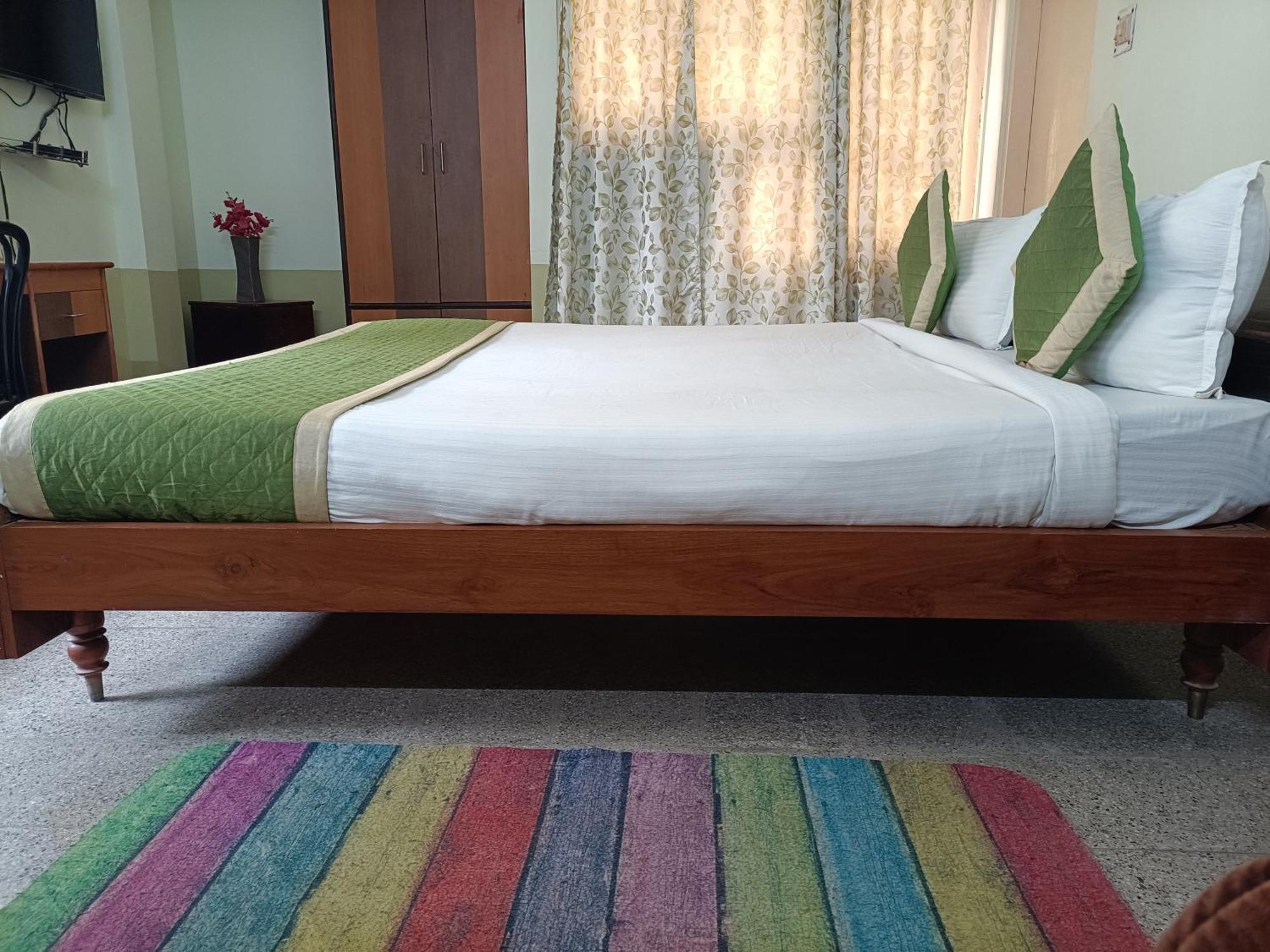 Riverview Guest House Guwahati Esterno foto