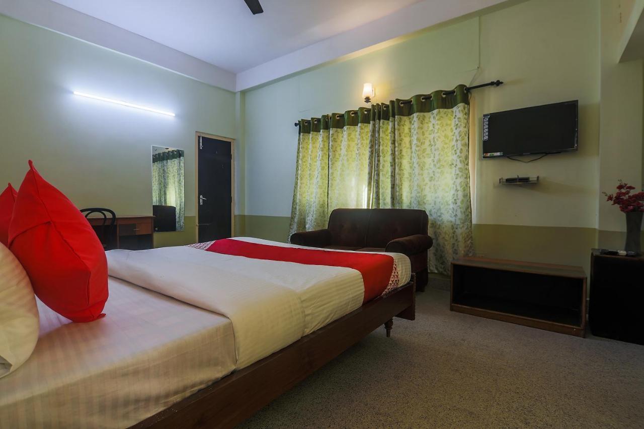 Riverview Guest House Guwahati Esterno foto